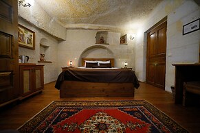Harman Cave Hotel