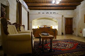 Harman Cave Hotel