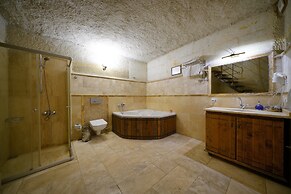 Harman Cave Hotel
