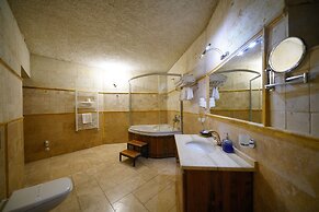 Harman Cave Hotel