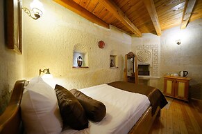 Harman Cave Hotel