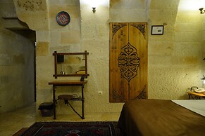 Harman Cave Hotel