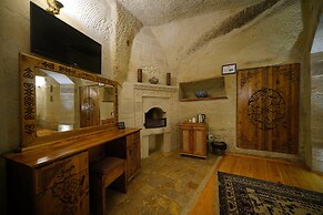 Harman Cave Hotel
