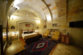 Harman Cave Hotel