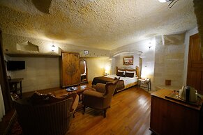 Harman Cave Hotel