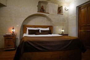 Harman Cave Hotel