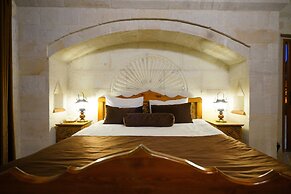 Harman Cave Hotel