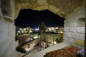 Harman Cave Hotel
