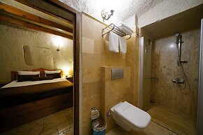 Harman Cave Hotel