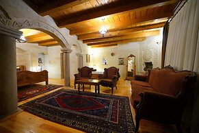 Harman Cave Hotel