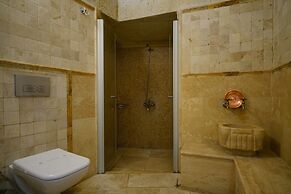 Harman Cave Hotel