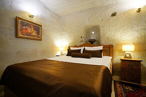 Harman Cave Hotel