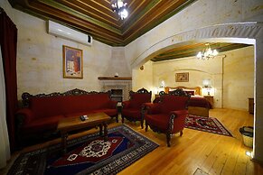 Harman Cave Hotel
