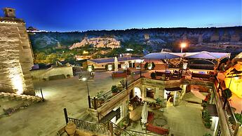 Harman Cave Hotel