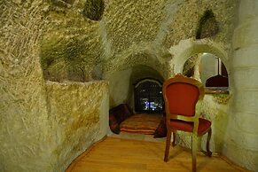Harman Cave Hotel