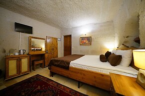 Harman Cave Hotel