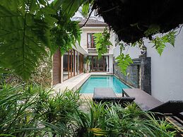 Kakul Villas & Suites
