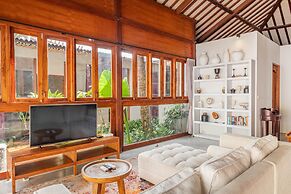 Kakul Villas & Suites