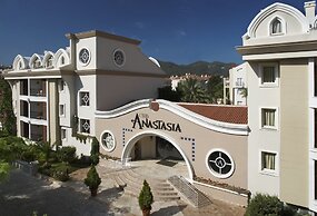 Club Anastasia Hotel