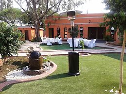 Gumare Executive Lodge