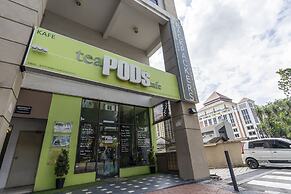 PODs The Backpackers Home & Cafe