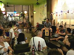 PODs The Backpackers Home & Cafe
