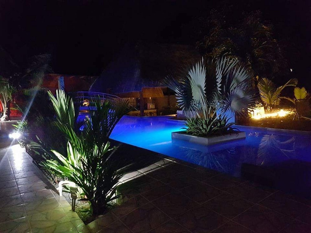 Paradise Inn