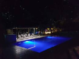 Paradise Inn