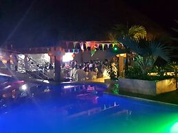 Paradise Inn
