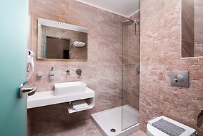 Diamond Hotel