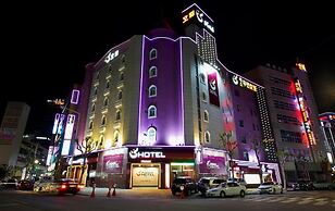 S Hotel