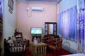 Famous Hotel