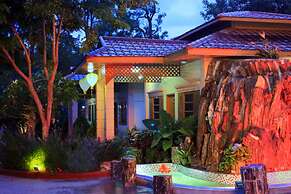 Famous Hotel