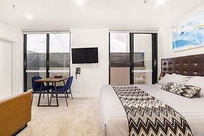 Whitehorse Apartment Hotel