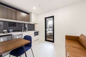 Whitehorse Apartment Hotel