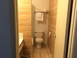 Esterhazy Motor Hotel