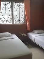 Twins Hotel Manggadua