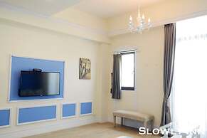 Slowly Inn