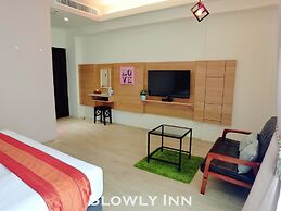 Slowly Inn