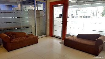 M Suites Hotel