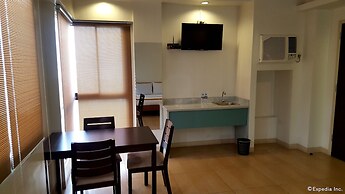 M Suites Hotel