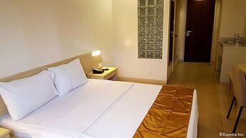 M Suites Hotel