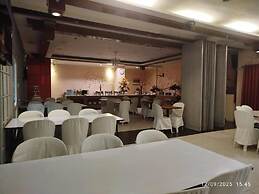 Urban Travellers Hotel