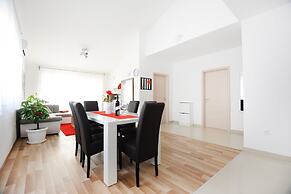 Apartments Hills