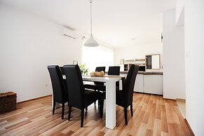 Apartments Hills