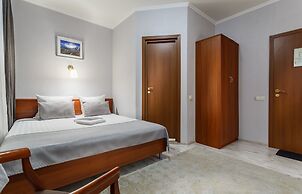Mayak Hotel