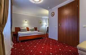 Mayak Hotel