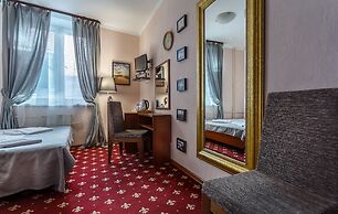 Mayak Hotel