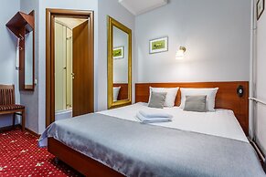 Mayak Hotel
