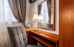 Mayak Hotel